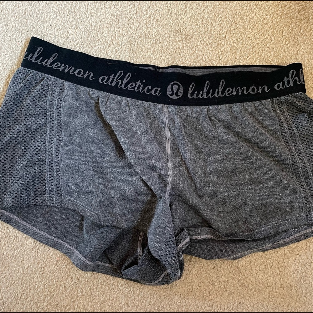 grey lululemon shorts!